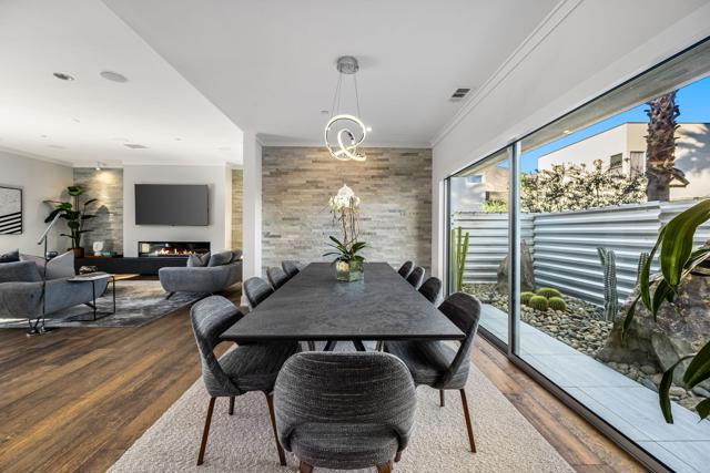 1047 Hunter Drive, Palm Springs CA: https://media.crmls.org/mediaz/84645847-7746-433e-bfed-1283695b0947.jpg