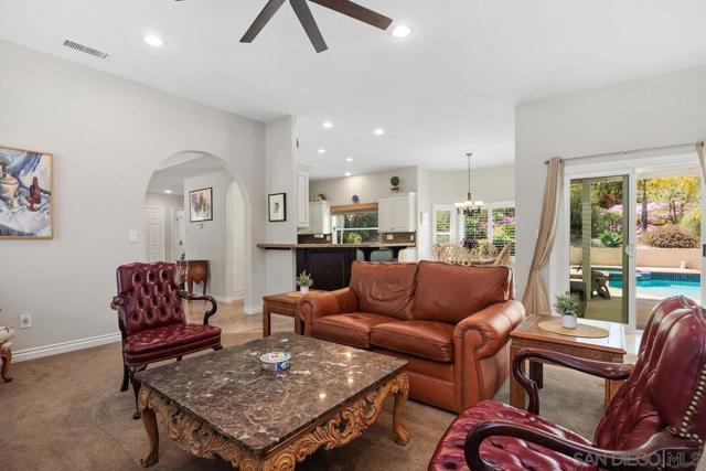 16274 COUNTRY DAY ROAD, Poway CA: https://media.crmls.org/mediaz/8464d7ba-bc1b-4ac4-9296-b6560159bd0d.jpg