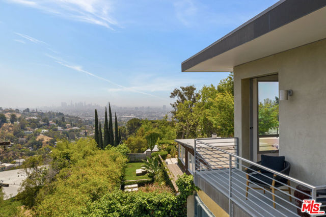 2742 Creston Drive, Los Angeles CA: https://media.crmls.org/mediaz/846543c0-1e7a-482d-aab8-0cf5c29e30b9.jpg