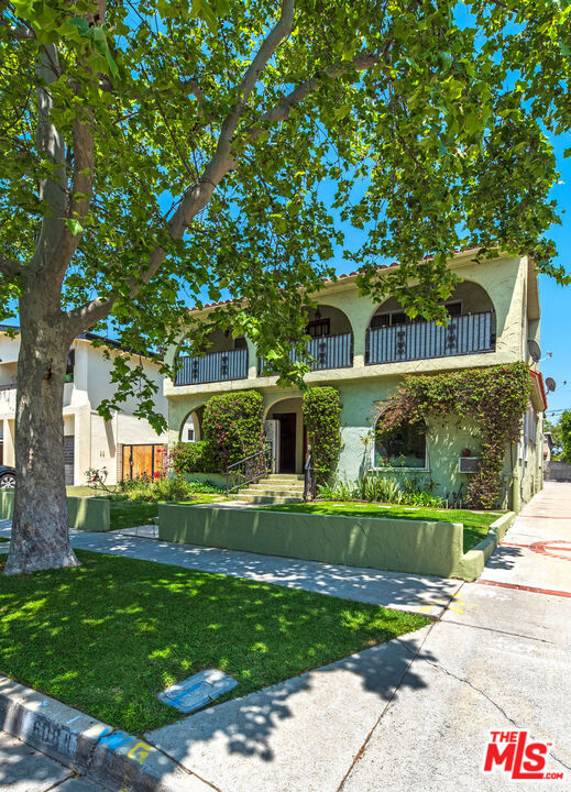 606 Sycamore Avenue, Los Angeles, California 90036, ,Multi-Family,For Sale,Sycamore,24389847