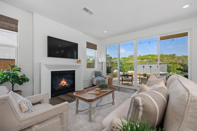 3002 Villeta Ave, Carlsbad CA: https://media.crmls.org/mediaz/846746ac-5321-4836-a7d1-c4b60933a1c0.jpg