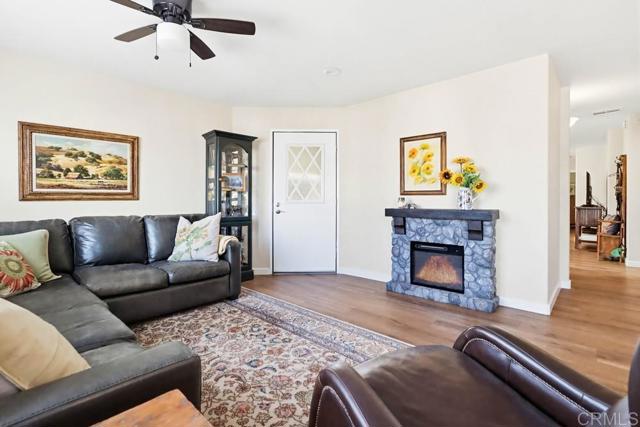 Detail Gallery Image 6 of 54 For 5229 Don Valdez Dr, Carlsbad,  CA 92010 - 2 Beds | 2 Baths