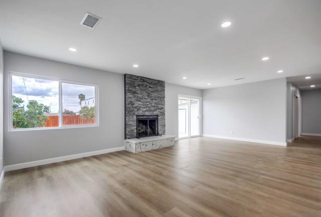 824 PARAISO AVE, Spring Valley CA: https://media.crmls.org/mediaz/84687d58-f9ca-47c5-b158-903c6deeecdf.jpg