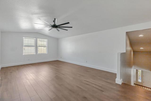 3760 Mirtoon Sea Avenue, Sacramento CA: https://media.crmls.org/mediaz/8468ac2d-ffbd-4c06-b022-e18cf0f5f9a9.jpg