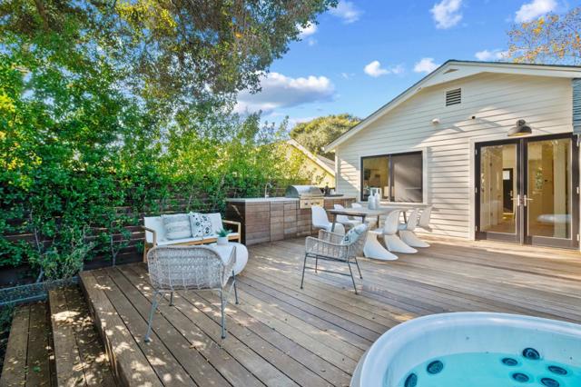 628 8th Avenue, Menlo Park CA: https://media.crmls.org/mediaz/8468ffe9-871c-402b-ac8f-bbe6bd24922f.jpg