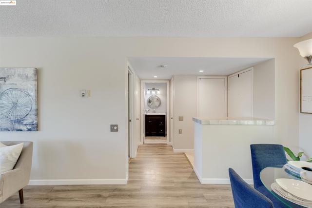 1405 Ptarmigan Dr, Walnut Creek CA: https://media.crmls.org/mediaz/846a2e23-2fa9-44fd-85e9-69b5e284bfac.jpg