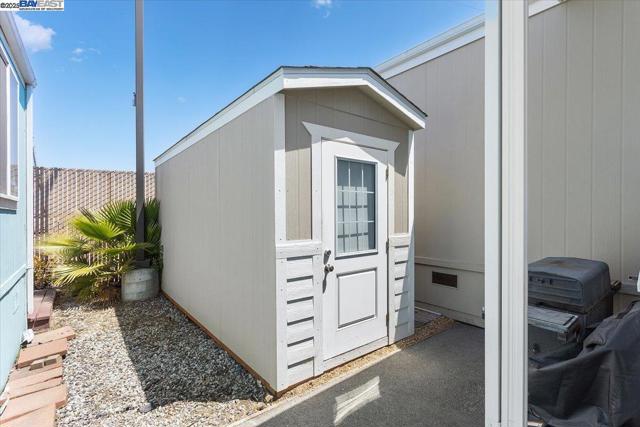 3015 E Bayshore Road #423, Redwood City CA: https://media.crmls.org/mediaz/846a7270-c306-4478-a81d-2f01df317189.jpg