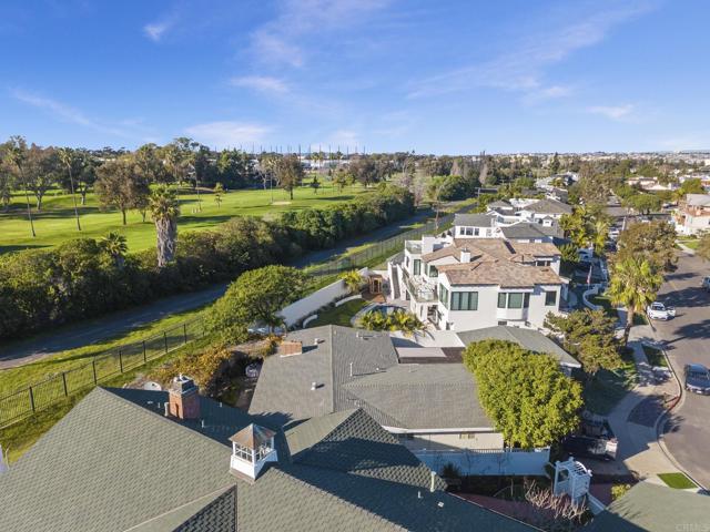 Detail Gallery Image 13 of 29 For 1100 Coronado Ave, Coronado,  CA 92118 - 4 Beds | 2/1 Baths