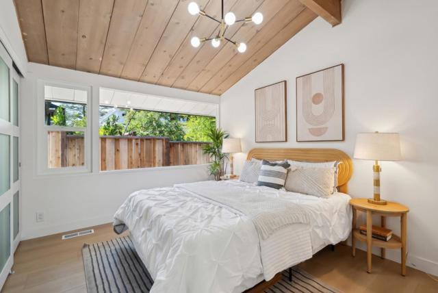 2047 Sharon Road, Menlo Park CA: https://media.crmls.org/mediaz/846ac886-d233-409e-91c6-454f0814be20.jpg