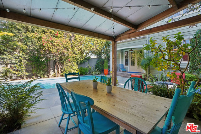 813 Crestmoore Place, Venice CA: https://media.crmls.org/mediaz/846b42dc-4a26-4f32-9ec5-eeeb27a77770.jpg