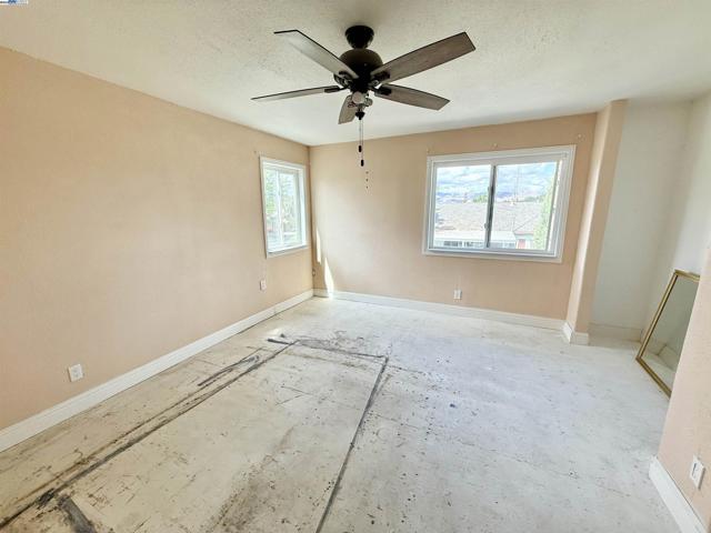 1817 Bluebell Dr, Livermore CA: https://media.crmls.org/mediaz/846c3a03-e1de-45cd-a7ff-5bb737eeba30.jpg