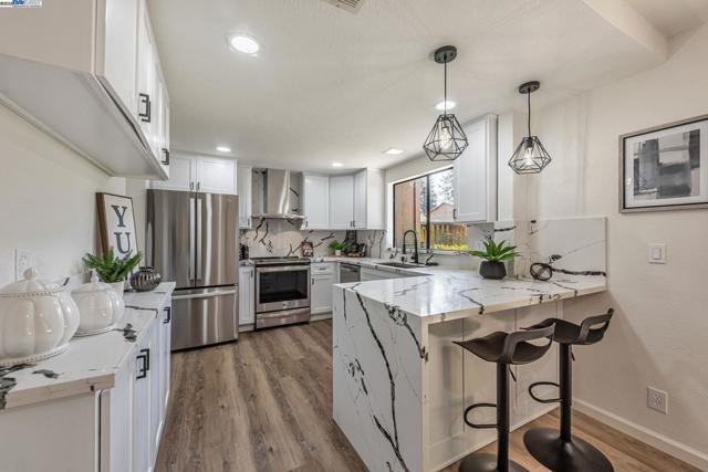 3810 Burton Cmn, Fremont CA: https://media.crmls.org/mediaz/846c5492-f434-4f5d-b306-b07d1f49e3c5.jpg