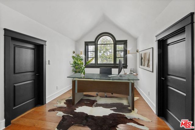 3553 Cody Road, Sherman Oaks CA: https://media.crmls.org/mediaz/846d157d-1cab-4a9e-8ef4-39f955d6e155.jpg