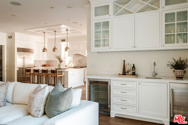 2248 Kelton Avenue, Los Angeles CA: https://media.crmls.org/mediaz/846d4b1d-66c3-4100-9360-8b9444ebd2d8.jpg