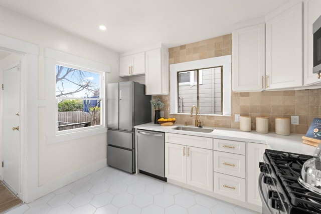 2254 62nd Ave, Oakland CA: https://media.crmls.org/mediaz/846d8e1e-f39e-424e-a4f1-9c65d6ec24ad.jpg