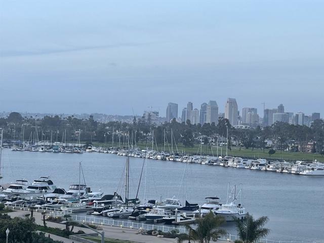 Image 71 of 75 For 1810 Avenida Del Mundo  504