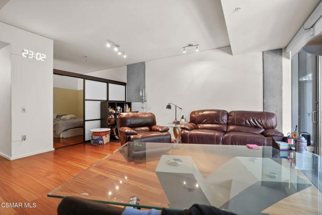 1155 S Grand Avenue, Los Angeles CA: https://media.crmls.org/mediaz/846e11c6-a476-4d88-8aee-f3eaf17c4869.jpg