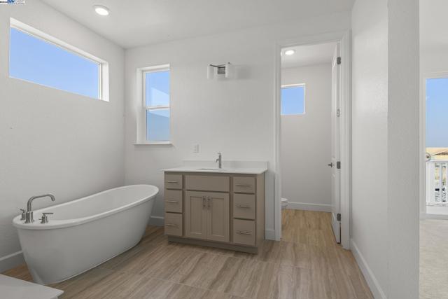 Image 12 of 17 For 11 Grey Whale Place