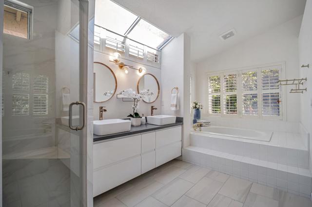 15180 Orion Rd, San Leandro CA: https://media.crmls.org/mediaz/847173ec-9446-4795-bac0-5595e1ef7676.jpg