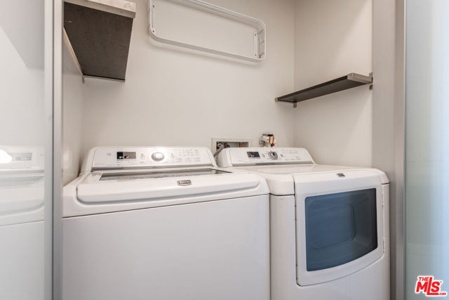 4080 Glencoe Avenue, Marina del Rey CA: https://media.crmls.org/mediaz/84717a79-665f-4b01-aa87-7b155bcf9b08.jpg