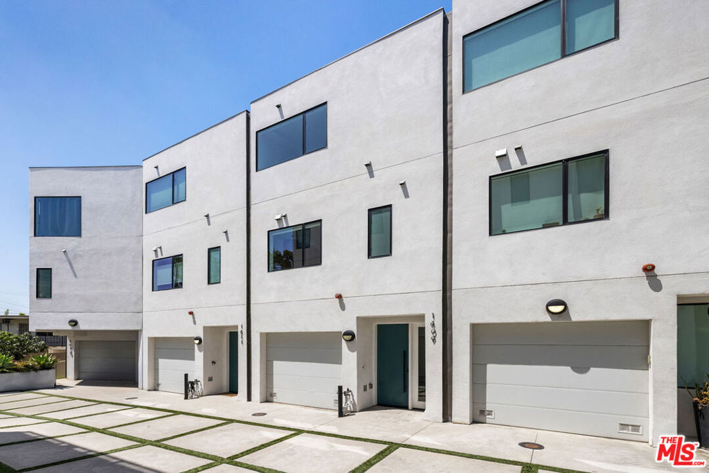 1409 Roca Lane