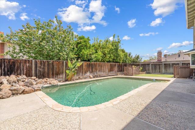 635 Gaundabert Lane, San Jose CA: https://media.crmls.org/mediaz/84732bf3-1643-40c8-b101-99a256817fdd.jpg