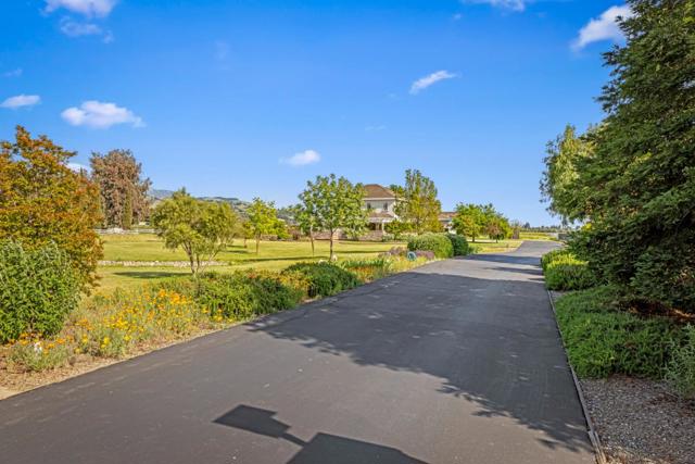 2340 Tennant Avenue, Morgan Hill CA: https://media.crmls.org/mediaz/84741101-d983-4011-a7ac-10539f151aa0.jpg