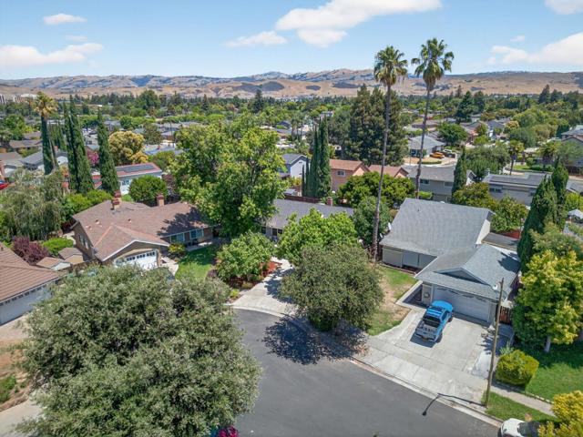 6340 Sponson Court, San Jose CA: https://media.crmls.org/mediaz/8474555d-7d53-40e8-90ad-5d19042ddf18.jpg