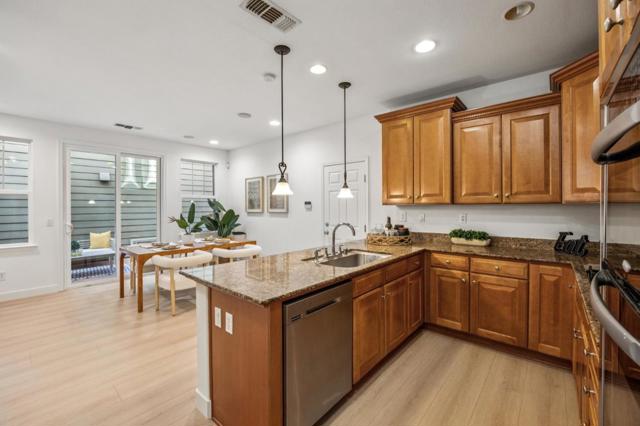 325 Rayos Del Sol Drive, San Jose CA: https://media.crmls.org/mediaz/8474fa0c-6a54-4a1f-b563-6d4386e9ad5c.jpg