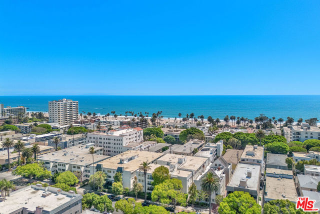 930 3rd Street, Santa Monica CA: https://media.crmls.org/mediaz/8474fd5e-502d-4940-83bc-101c24648322.jpg