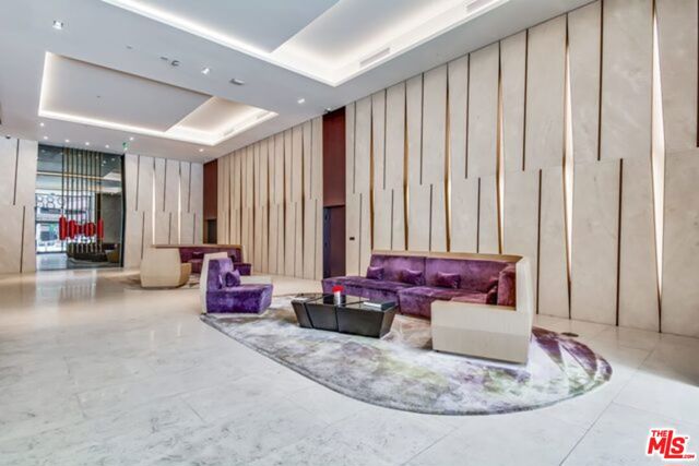 889 Francisco Street, Los Angeles CA: https://media.crmls.org/mediaz/84750a04-9eb8-466e-bb04-f2d45587b8a6.jpg