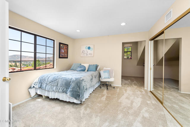 5924 Rainbow Hill Road, Agoura Hills CA: https://media.crmls.org/mediaz/8475649b-e383-4304-8473-c452f1c59b70.jpg