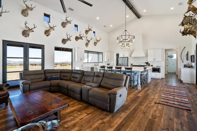 3000 Coppa Court, Hollister CA: https://media.crmls.org/mediaz/84757f44-3b47-433c-a312-c4995207eafa.jpg