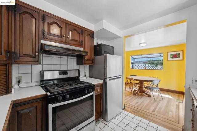 Image 32 of 47 For 2119 Derby St