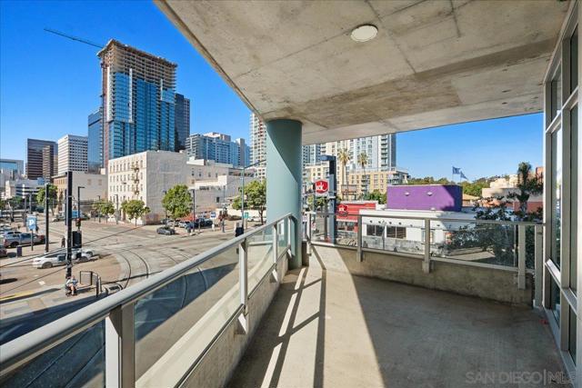 1080 Park Blvd, San Diego CA: https://media.crmls.org/mediaz/84772df1-346f-499c-ac57-ec0d6513df47.jpg