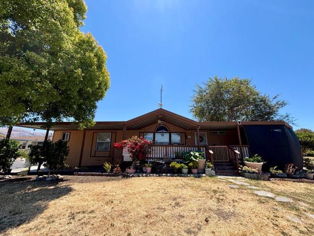117 Fisk Terrace, Fremont CA: https://media.crmls.org/mediaz/8477a815-237d-40c6-b7b7-4d34313cdd29.jpg