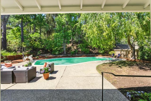 2816 Benson Way, Belmont CA: https://media.crmls.org/mediaz/8477e75d-27b3-4ad9-8b34-43920985d767.jpg