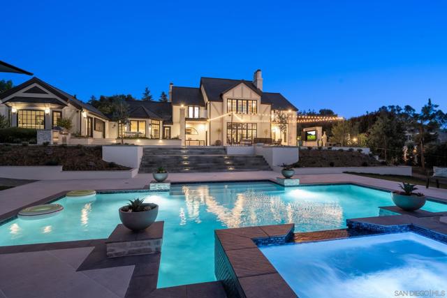 16770 Via De Los Rosales, Rancho Santa Fe CA: https://media.crmls.org/mediaz/847843c2-ea33-40d6-82a3-97e2ec9f2a53.jpg
