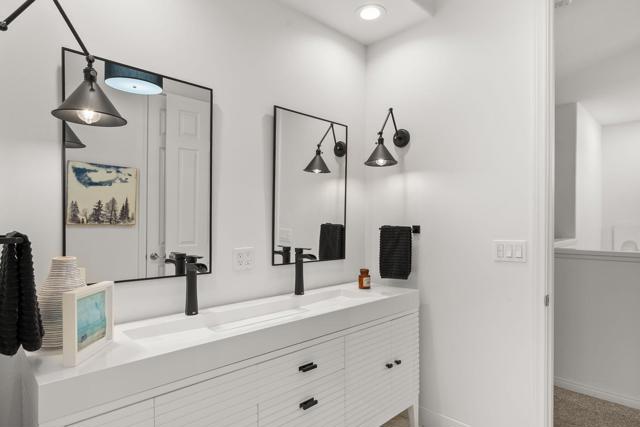 67860 Via Seguro, Cathedral City CA: https://media.crmls.org/mediaz/847865e0-8c9f-40b0-93d3-b2d12eaf742d.jpg