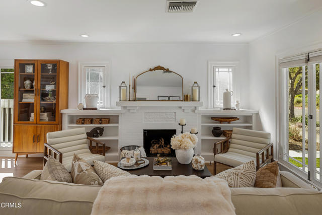 Detail Gallery Image 6 of 38 For 930 N Catalina Ave, Pasadena,  CA 91104 - 2 Beds | 1 Baths