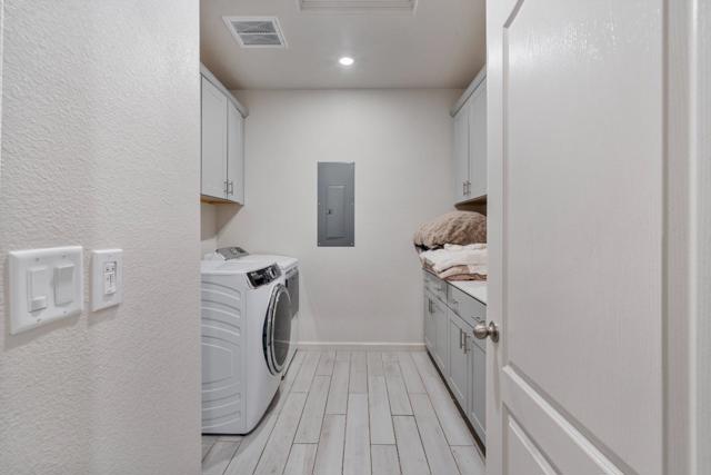 2141 Wildflower Drive, Hollister CA: https://media.crmls.org/mediaz/847a6a78-f2b6-4dc3-a8ab-4d34c1783e62.jpg