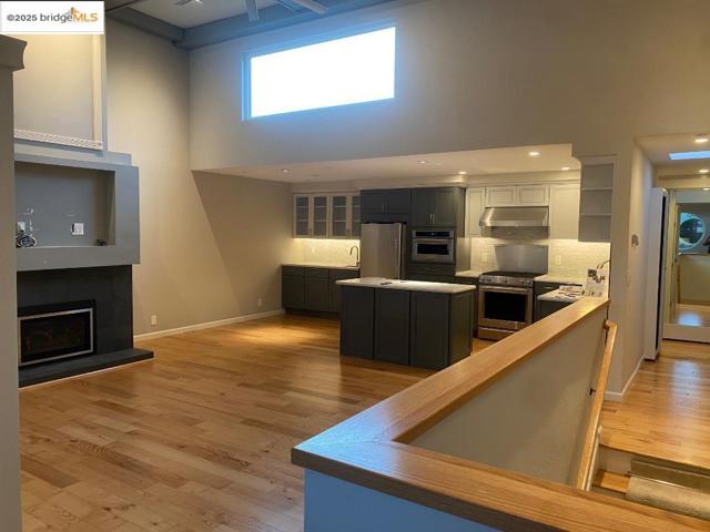 190 Cleaveland Rd, Pleasant Hill CA: https://media.crmls.org/mediaz/847aeed9-a913-4a04-9545-cc6b9c1bad20.jpg