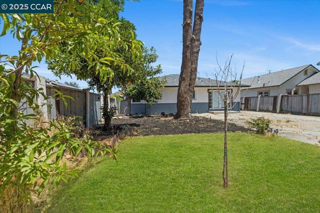 613 W 13th, Antioch CA: https://media.crmls.org/mediaz/847c8a08-eca1-4c37-89b1-e6df5a809ee0.jpg