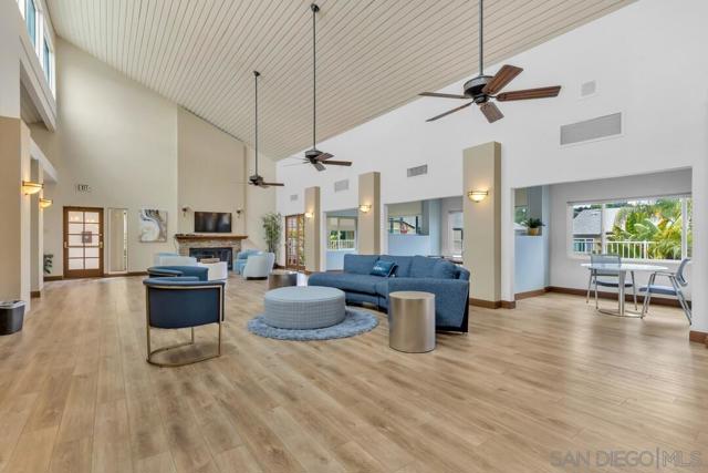 3136 Via Alicante, La Jolla CA: https://media.crmls.org/mediaz/847cfb07-346c-4f72-9287-936703b292f8.jpg