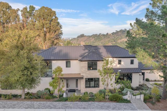 60 Glengarry Way, Hillsborough CA: https://media.crmls.org/mediaz/847d9a85-ae48-4f58-a61b-de00e99f6a65.jpg