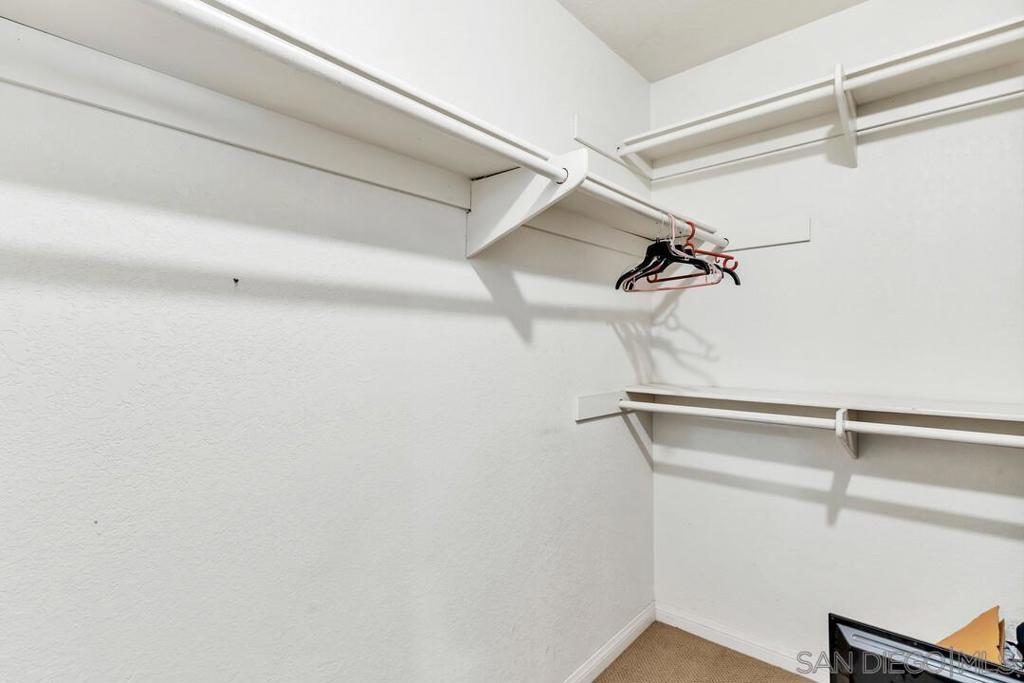 https://media.crmls.org/mediaz/847eee1f-9219-4098-b814-213b855f27d2.jpg?preset=X-Large