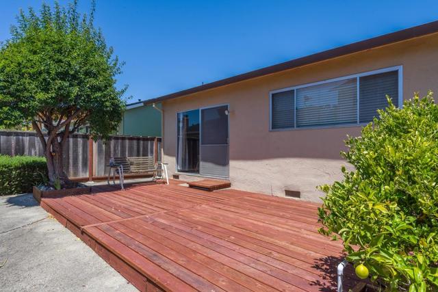 748 Gull Avenue, Foster City CA: https://media.crmls.org/mediaz/84803043-afe4-4bd9-9327-d33e2183a5d5.jpg