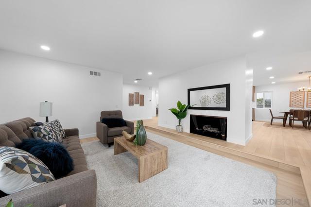 5435 Del Cerro Blvd, San Diego CA: https://media.crmls.org/mediaz/848076b5-ac88-433a-8bcf-c668c69a26f1.jpg