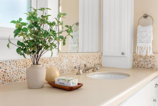 360 5th Avenue, Santa Cruz CA: https://media.crmls.org/mediaz/848080ac-54ee-4326-9395-8fcc1d1000a9.jpg