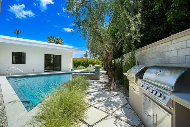 74846 Fox Hills Court, Palm Desert CA: https://media.crmls.org/mediaz/8480ca40-95d1-4160-b04f-c5dc0990c8d7.jpg